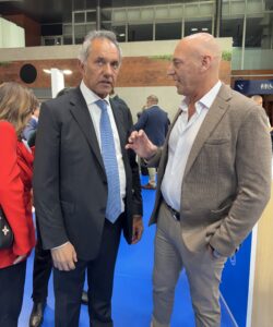 Gustavo Levinson con Daniel Scioli en FITUR Madrid