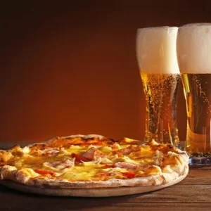 Pizza y Cerveza – Octubre 2025 - Ex Alumnos