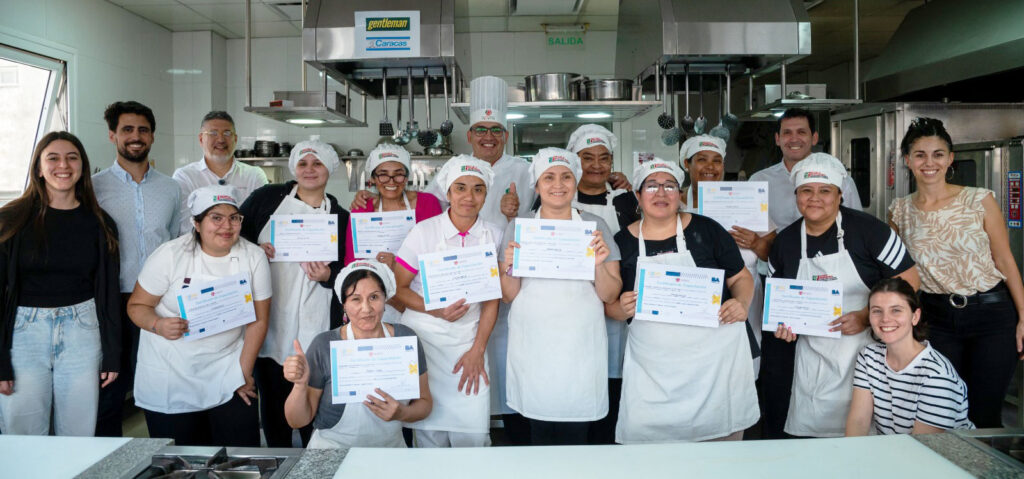 Formación con impacto social: APYCE amplía su trabajo en el Barrio Mugica