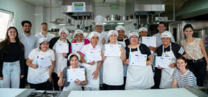 Formación con impacto social: APYCE amplía su trabajo en el Barrio Mugica