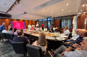 Reunion en APYCE con sponsors